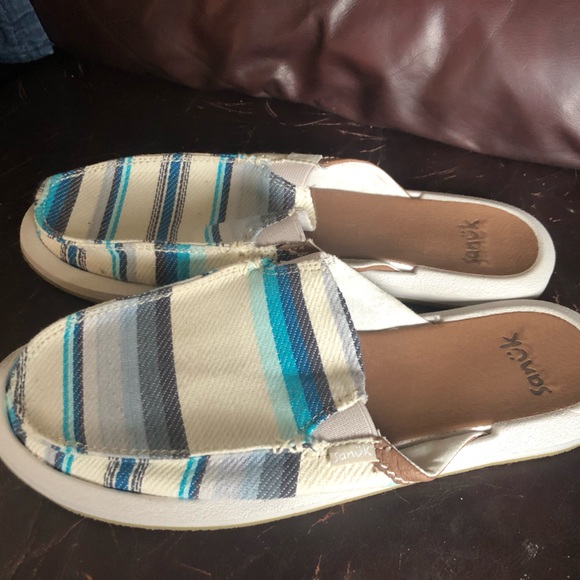 Sanuk Slip On Shoes - Picture 2 of 6